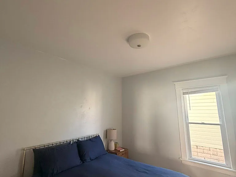 Swift Ave — Photo 2