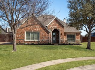 215 River Meadows Ln, Argyle, TX 76226