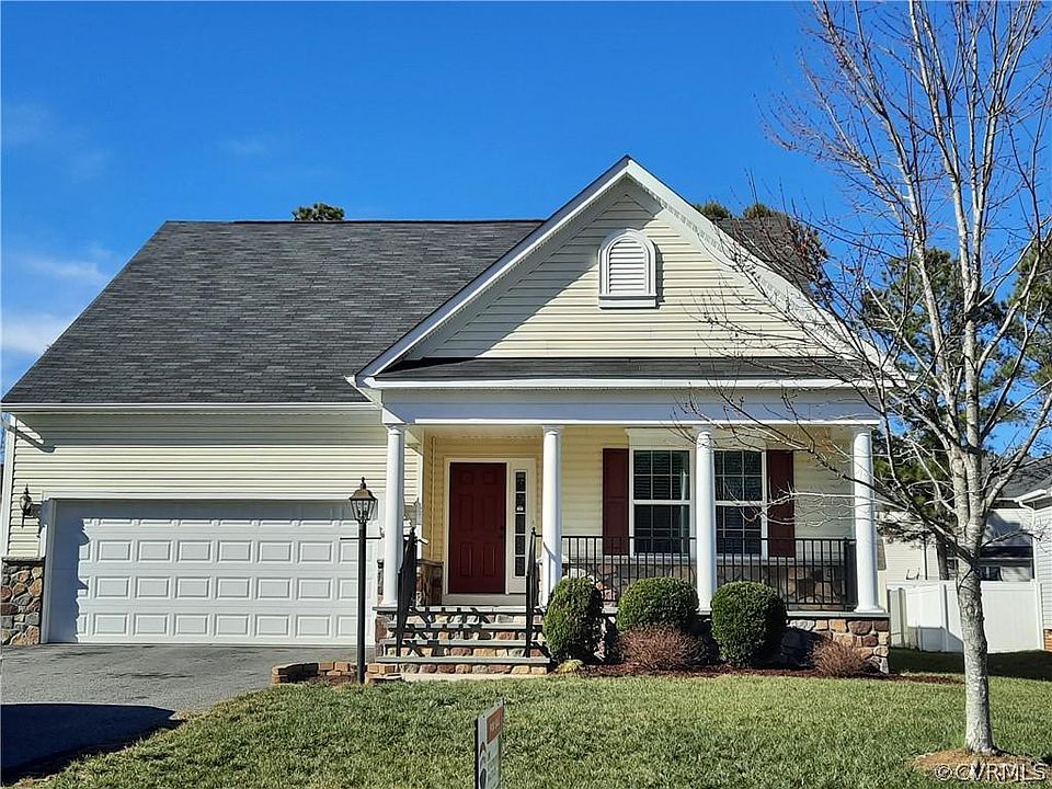 1st image of 8718 Branchs Woods Ln