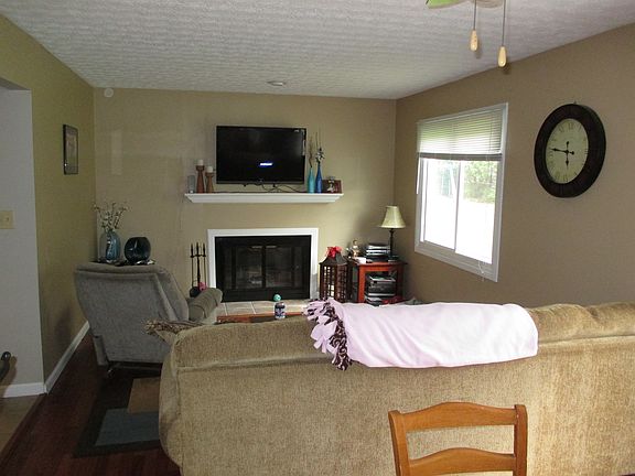2nd image of 3277 Delburn Ave