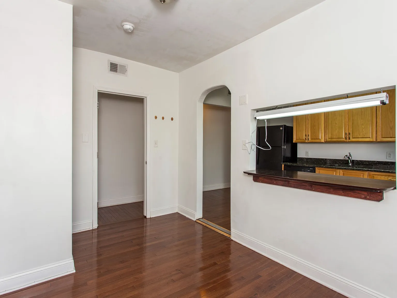 1539 Cecil B Moore Ave Unit 3 — Photo 1