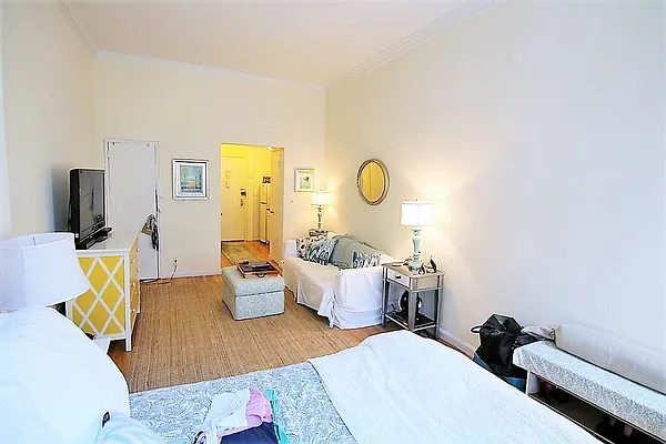 Rented by JK Dansar Corp | media 8