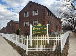 20206 Rocky Hill Rd APT C1, Bayside, NY 11361