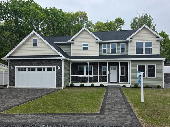 1 Goddard Dr, Nahant, MA 01908