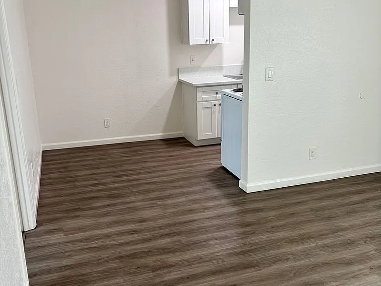 3117 Valle Ave #15 — Photo 3