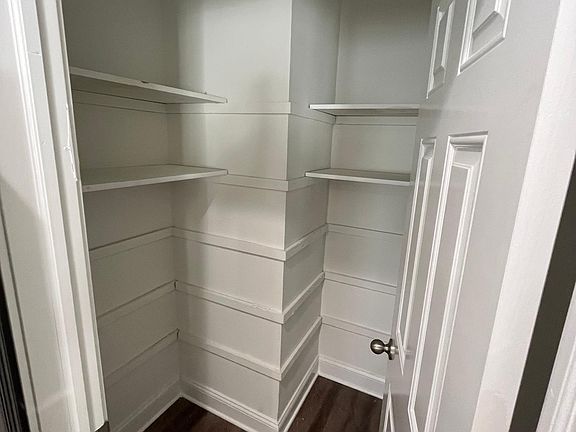 1st floor - pantry