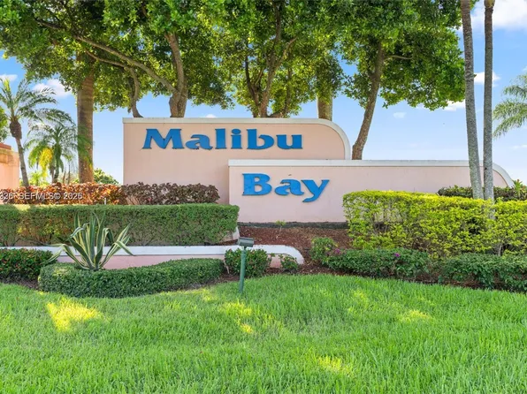 752 NW 208th Ter, Hollywood, FL 33029