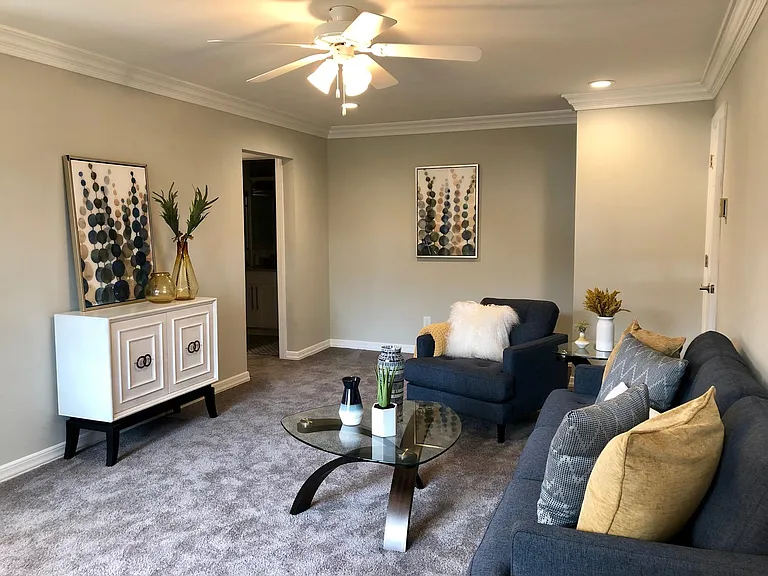 Fairfield Village at Levittown — Photo 12