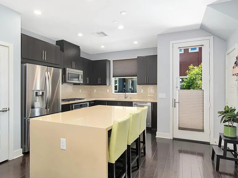 7921 Modern Oasis Dr — Photo 7