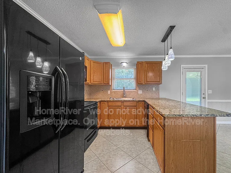 2708 Hillcrest Ave — Photo 4