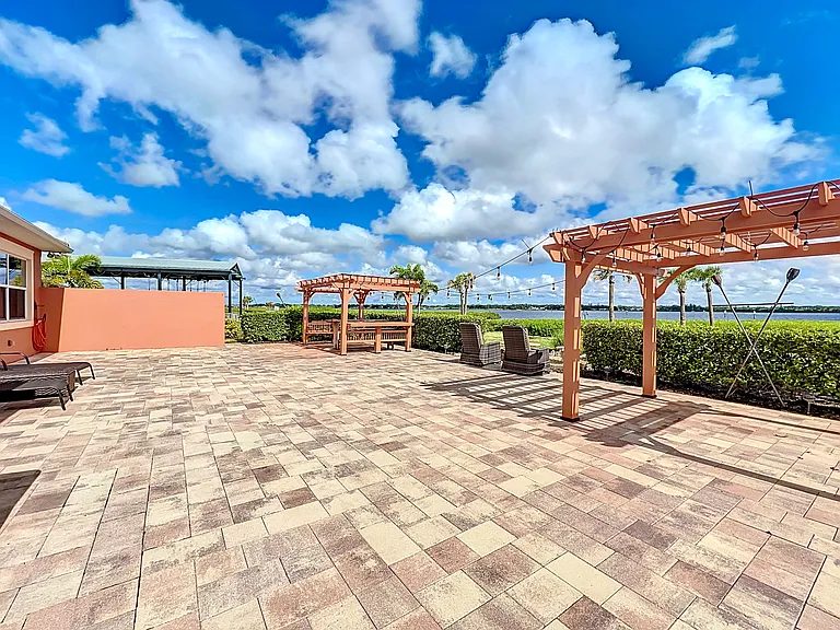 5310 Swift River Ct — Photo 61