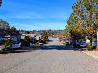 1043 Diamante Robles Ct, Diamond Springs, CA 95619