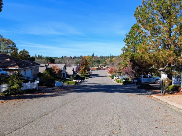 1043 Diamante Robles Ct, Diamond Springs, CA 95619