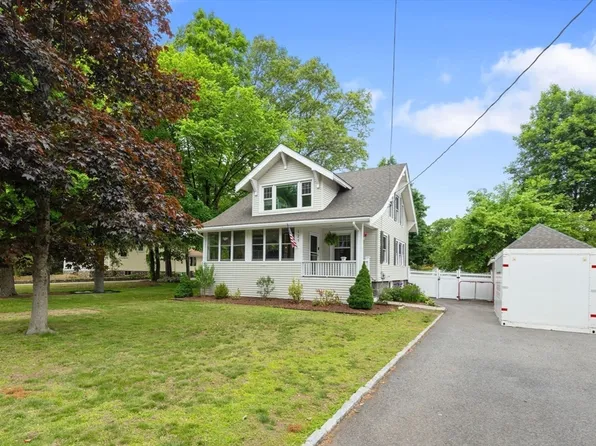 121 West St, Braintree, MA 02184