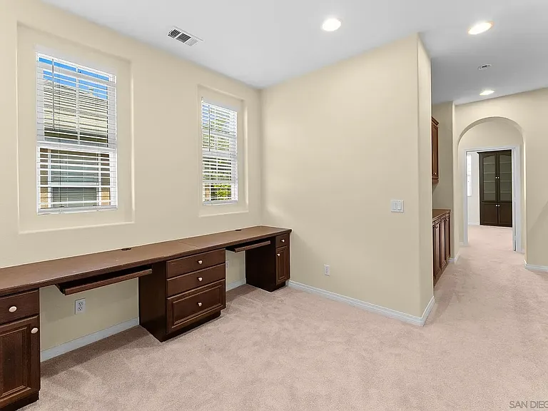 10449 Monterey Ridge Dr — Photo 14