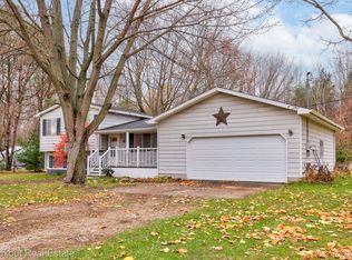 10456 Nichols Rd, Montrose, MI 48457