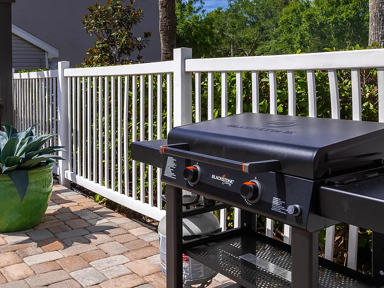Take your next meal outdoors with our fully equipped grilling station, perfect for entertaining.