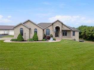 8233 Township Road 466, Lakeville, OH 44638