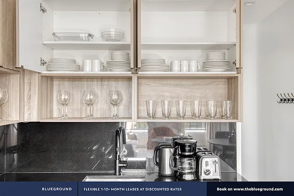 Rented by The Blueground | media 21