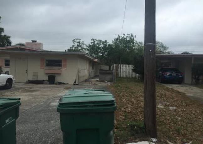 2nd image of 1108 W Hillcrest Dr