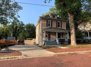 608 E 16th St, Alton, IL 62002