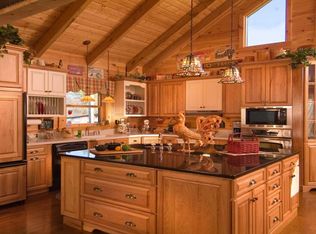 101 E Channel Dr, Allyn, WA