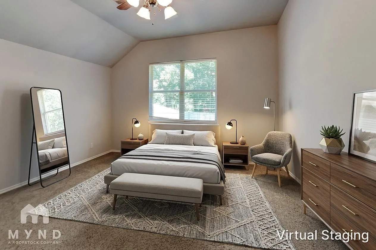 4 bed, 3.0 bath, 2211 sqft, $2,350 — Photo 3