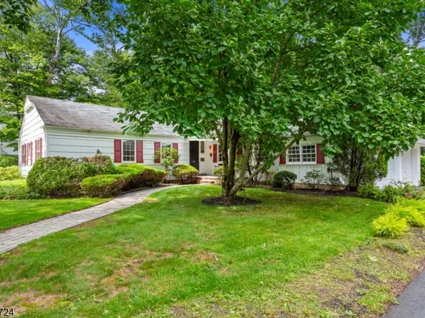 7 Fox Chase Ln, Morris Twp., NJ 07960
