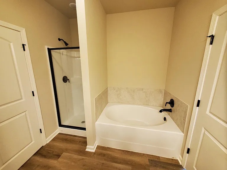 3052 S Roth Ave — Photo 6