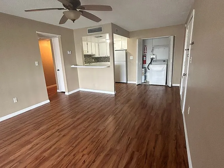 618 Orange Dr #212 — Photo 18
