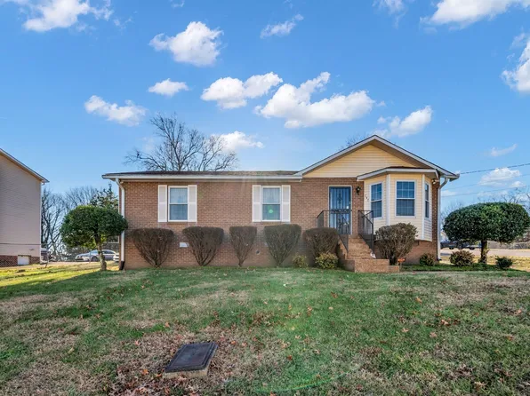 717 Flint Ridge Dr, Whites Creek, TN 37189