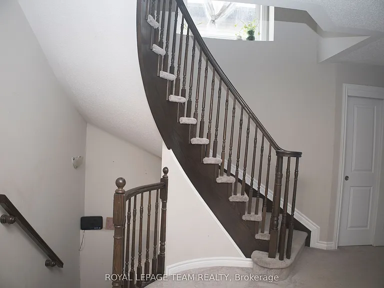 139 Sweetwater Ln — Photo 7
