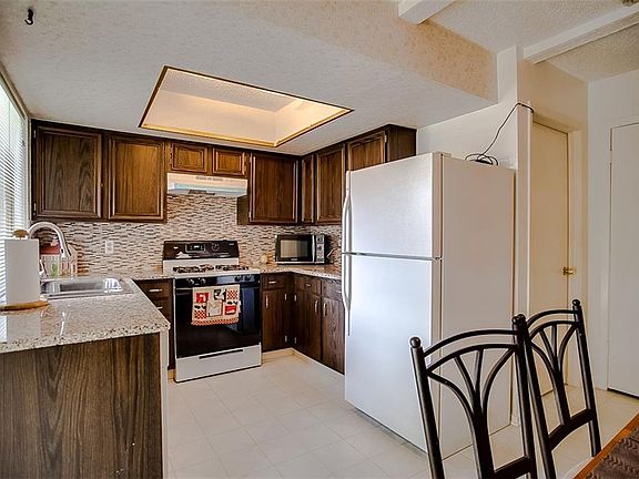 5th image of 1804 Elmwood Ln
