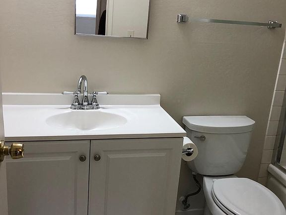 3rd image of 1521 Terra Nova Blvd