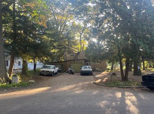 45 Oakside Dr, Battle Creek, MI 49015