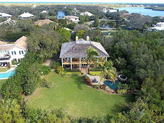 4th image of 230 Shores Dr