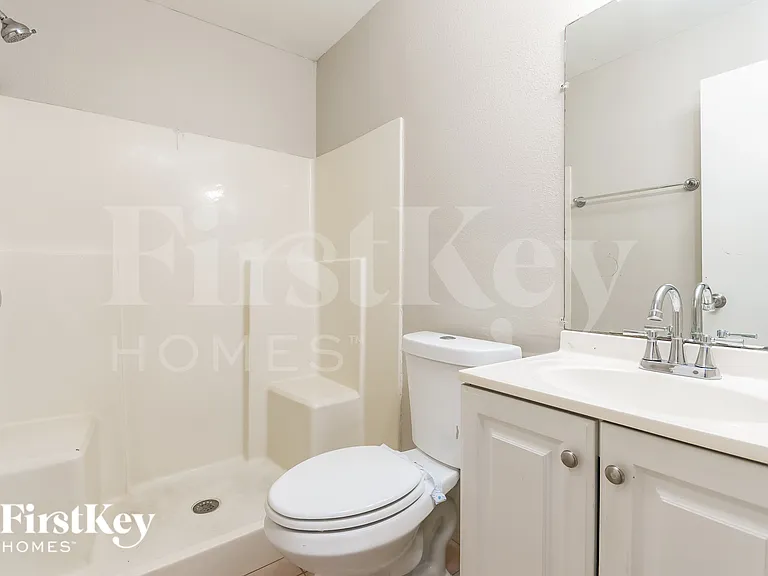 431 Gilman Cir — Photo 12