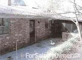 2nd image of 1877 Woodleigh Dr W