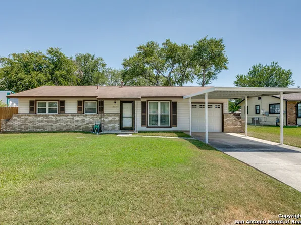5014 John Young Dr, Kirby, TX 78219