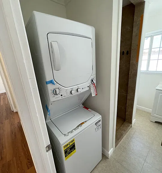 10631 Tinker Ave — Photo 35