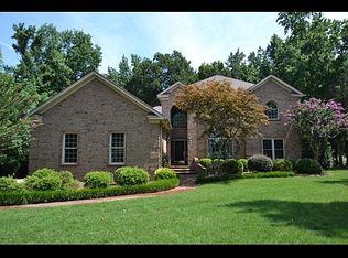 303 Bluebeech Ln, Greenville, NC 27834