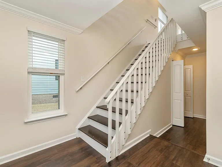 9568 Bay Front Dr — Photo 26
