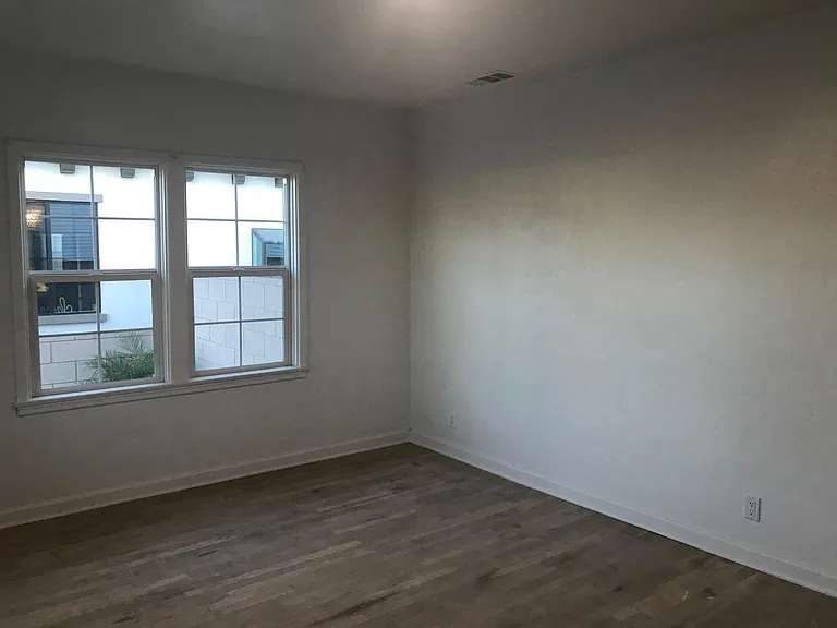 6251 Rosemead Blvd — Photo 5