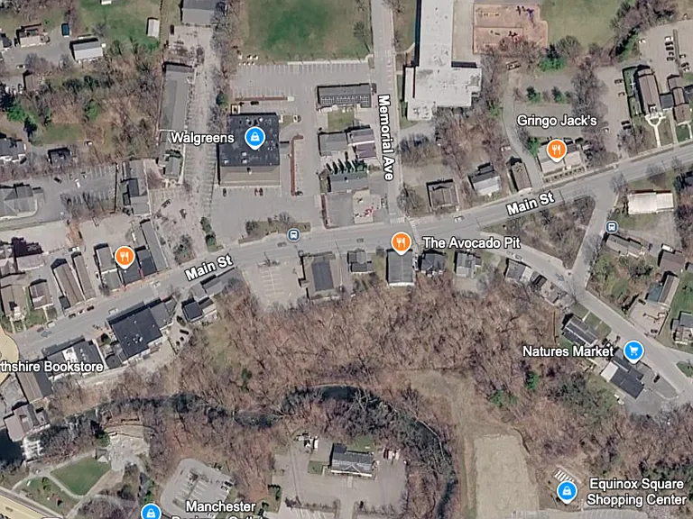 Map showing proximity to downtown Manchester Center. Walk to everything! Free shuttle to ski areas.