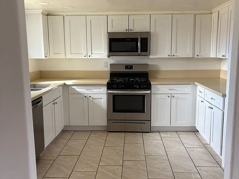 20800 Sholic Rd — Photo 3