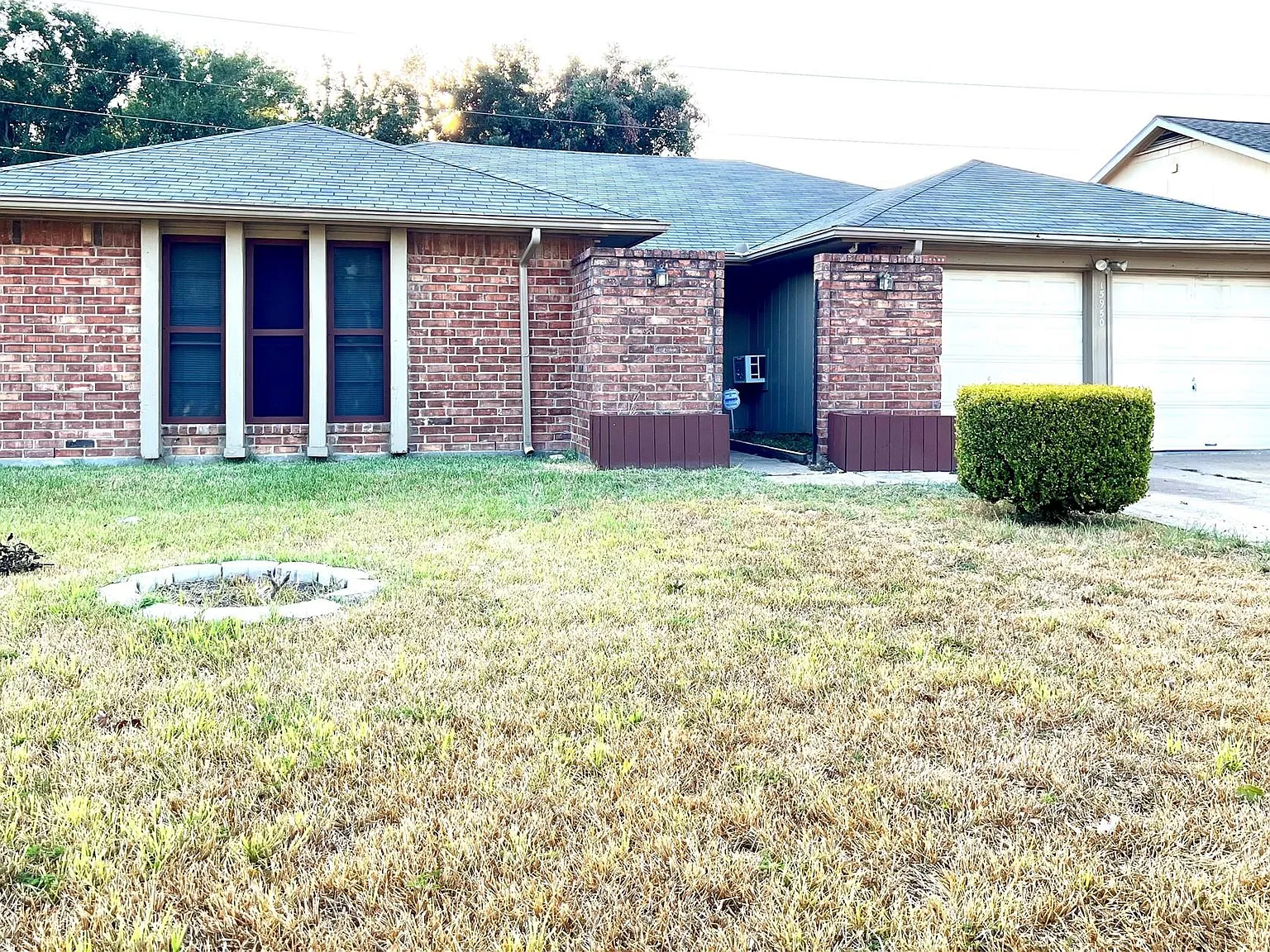 3 bed, 2.0 bath, 1489 sqft, $1,800 — Photo 2