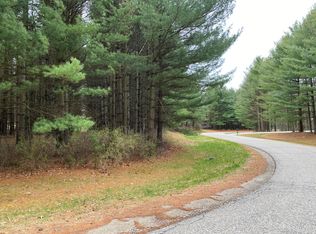11 Wildlife Dr, Hillsdale, MI 49242