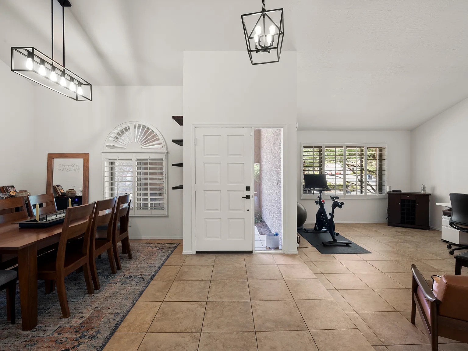 3 bed, 2141 sqft, $3,500 — Photo 4