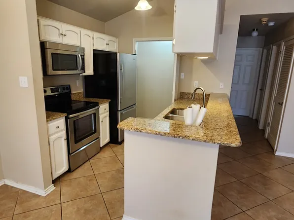 2105 Ledge View St, San Antonio, TX 78232