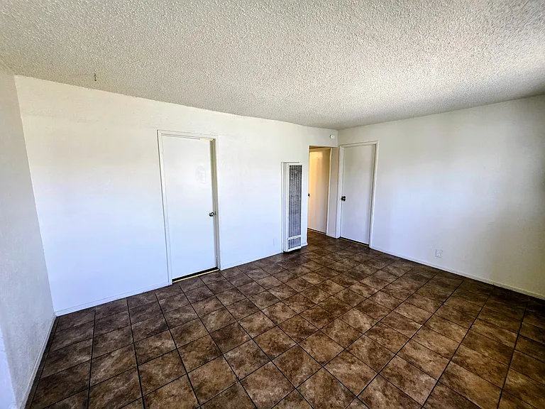 238 S Allen St #B — Photo 3